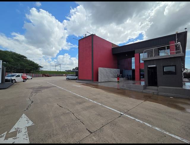 8,237M² WAREHOUSE TO LET IN MOBENI